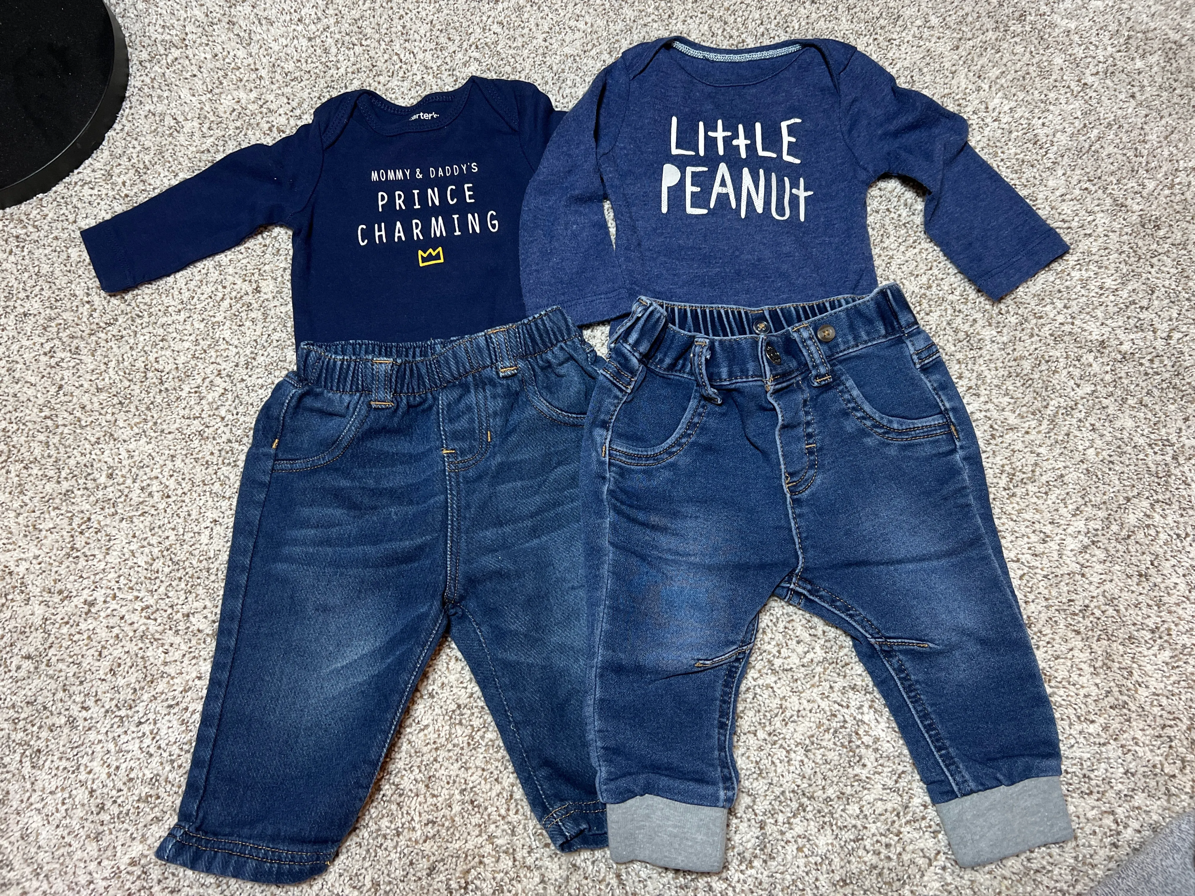 2 Carters ls onesies 2 Cat & Jack jeans - size Baby Clothes 03-06m or 6M