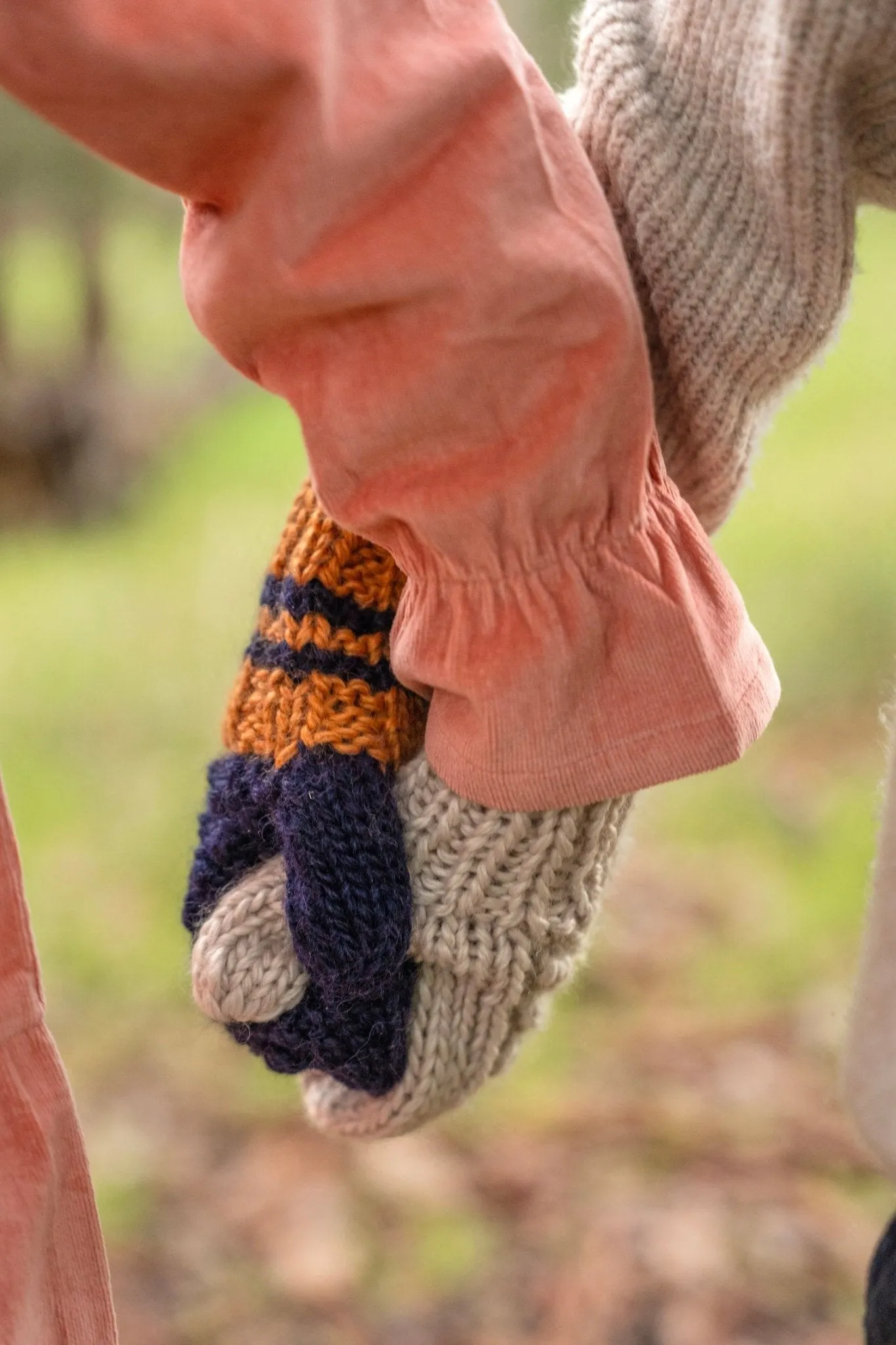 Free Spirit Mittens Natural