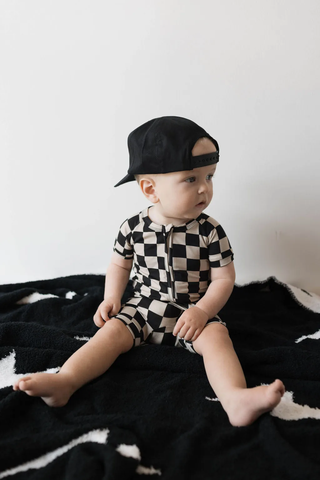 Shortie Bamboo Zip | Black Checker