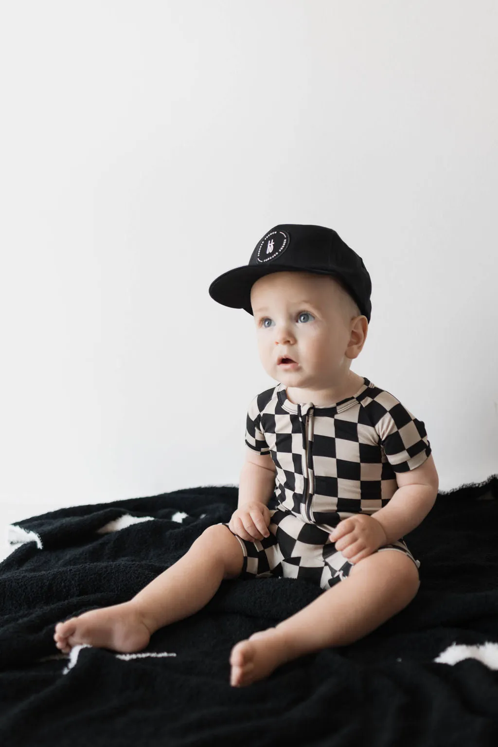 Shortie Bamboo Zip | Black Checker